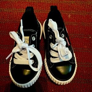 Levi's Toddler Anikin C CVS Unisex Sneaker Shoe NEVER WORN